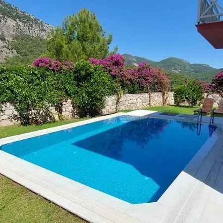 Gocek Dag Manzarali Doga Icinde Havuzlu Fethiye