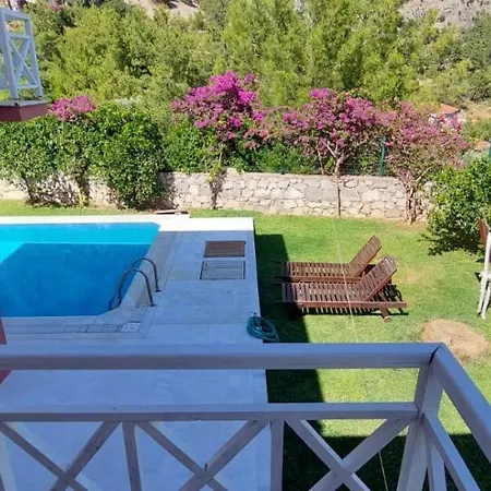 Gocek Dag Manzarali Doga Icinde Havuzlu Villa Fethiye