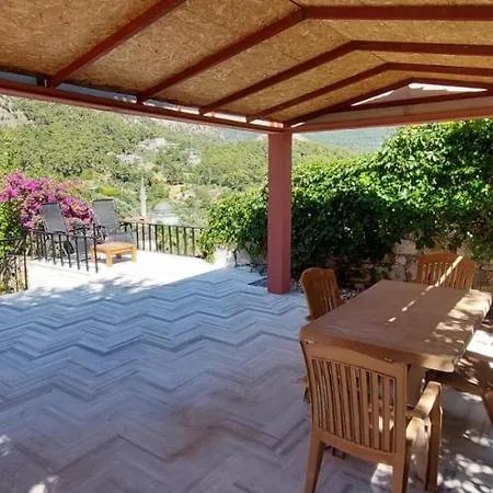 Villa Gocek Dag Manzarali Doga Icinde Havuzlu *