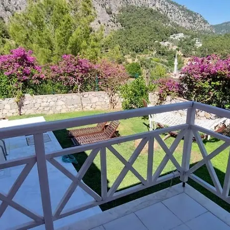 Villa Gocek Dag Manzarali Doga Icinde Havuzlu Fethiye